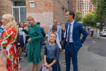 Софія і Олександра Бенкендорф пішли до школи